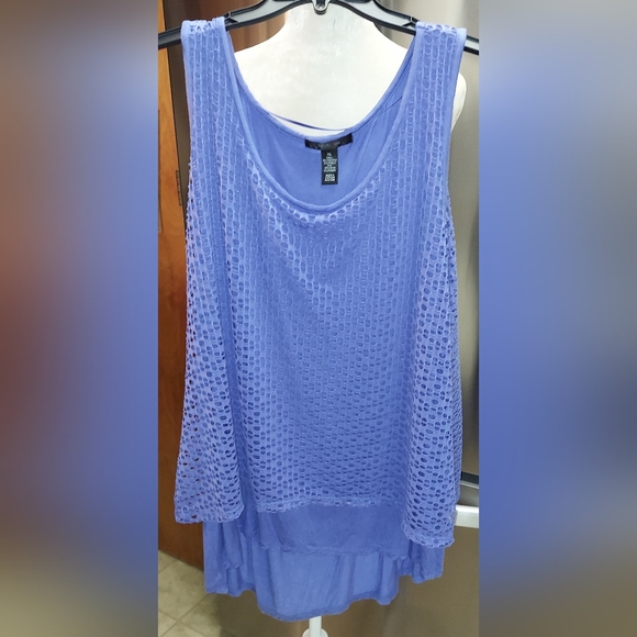 Pretty Womans Periwinkle color Longer Tank Top size XL Extra Large - Picture 1 of 9